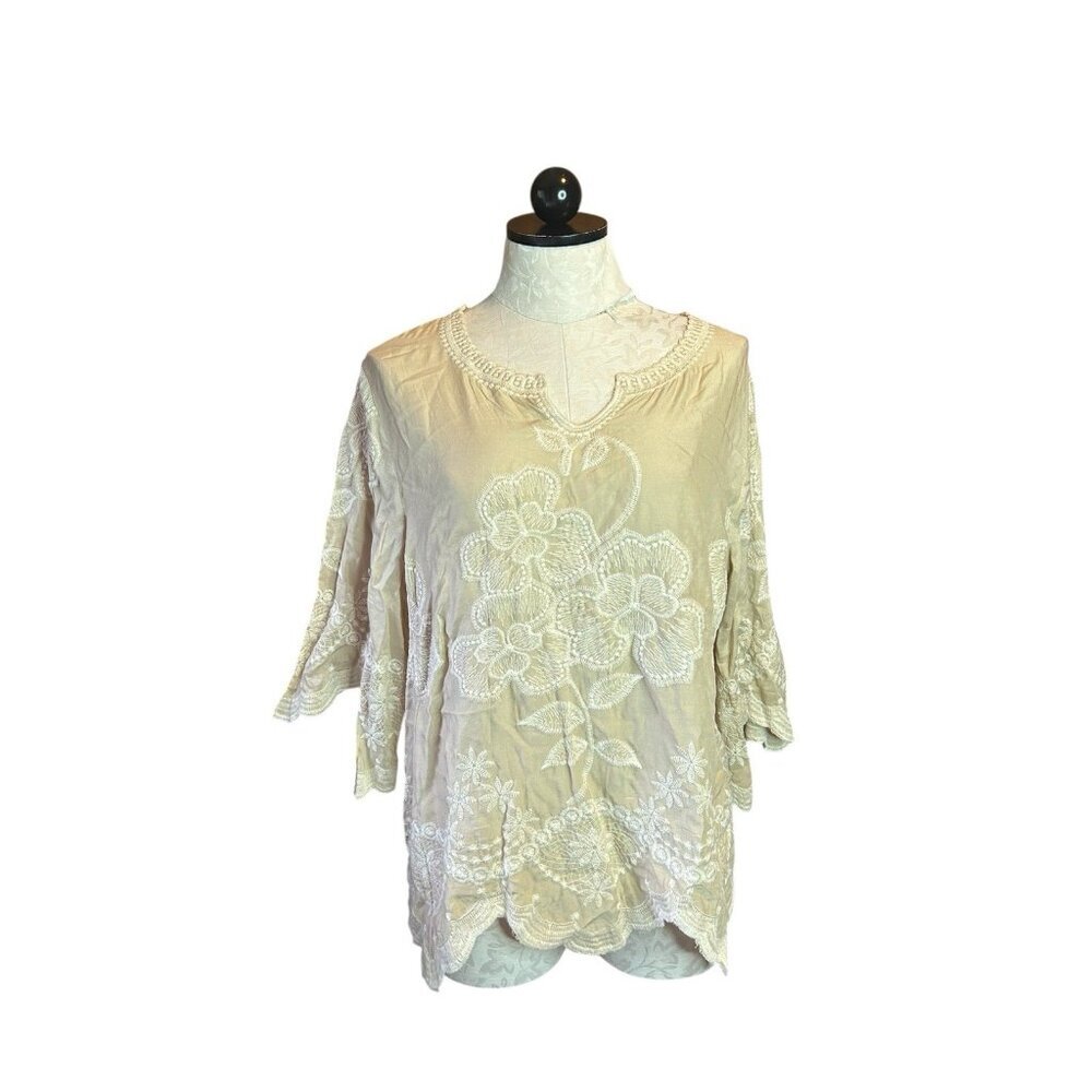 Solitaire Embroidered Beige Cream Top Size L 3/4 Bell Sleeves Boho Fairy